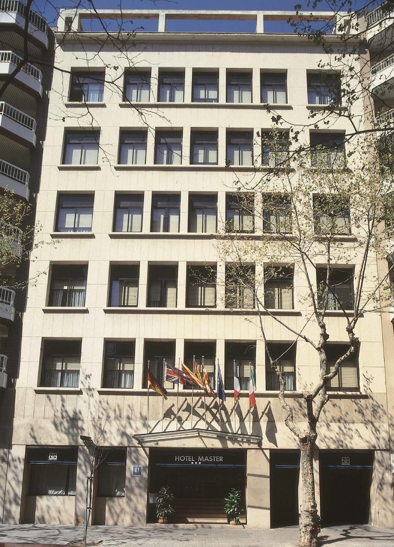 Nh Barcelona Eixample Hotel Екстериор снимка